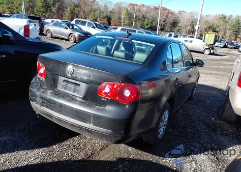 2007 Volkswagen Jetta 2.5 from USA, damaged, VIN 3VWDF71K17M024854